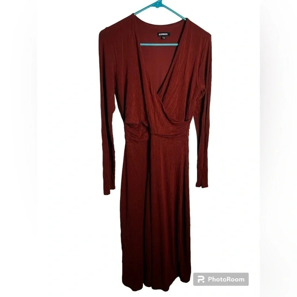 Express Medium Midi Dress in an Orange/brown color